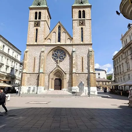 Apartman Dzan شقة *